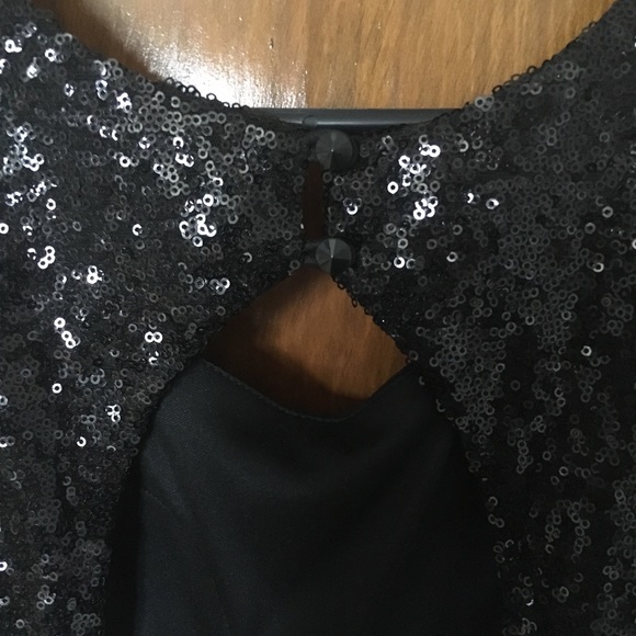 Black slim cut evening Gown - Picture 3 of 8
